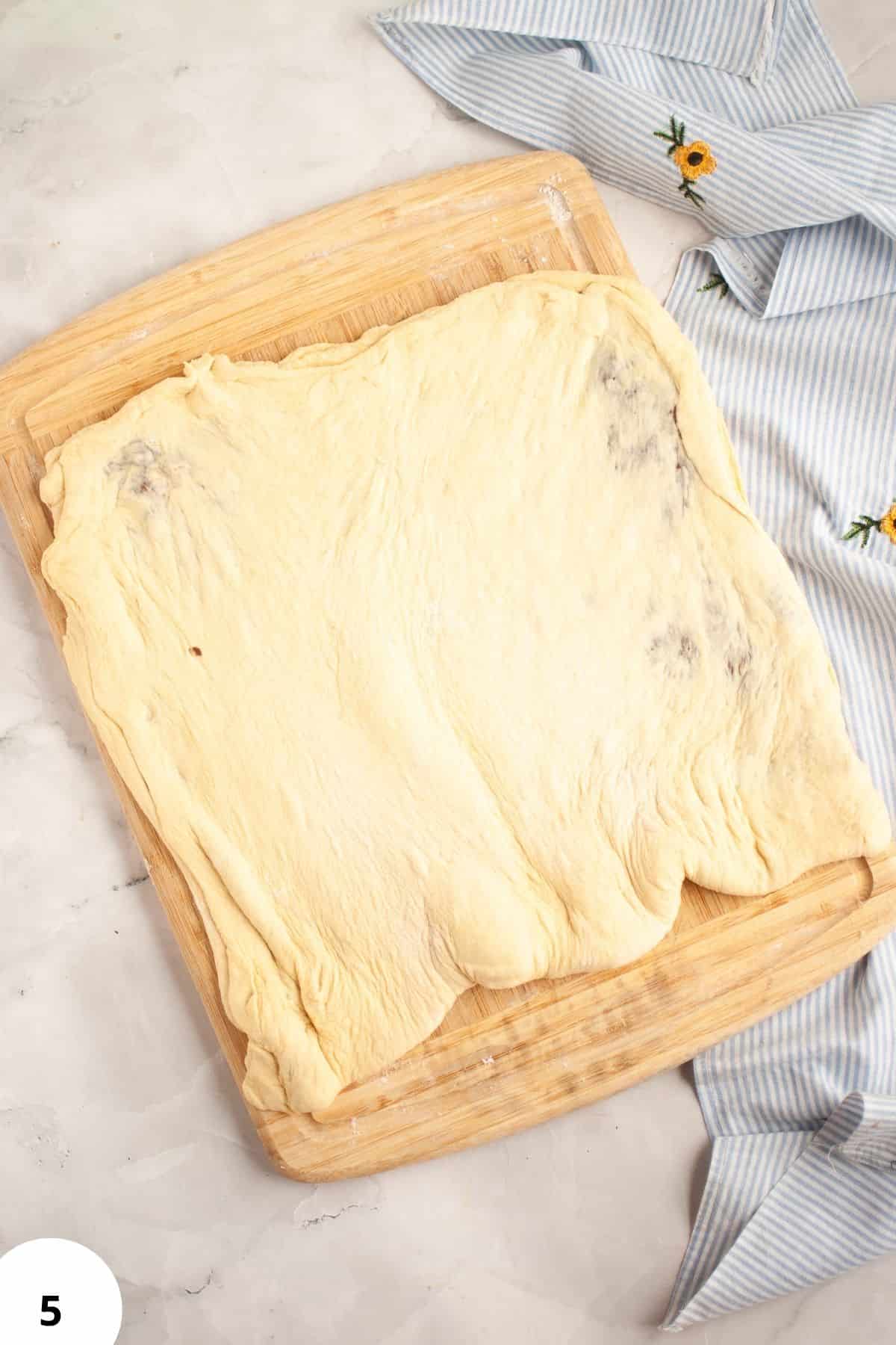 Sourdough dough for chocolate knots with Nutella.