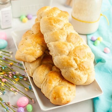Bread rolls, baking, bread making, homemade bread, fresh baked bread.