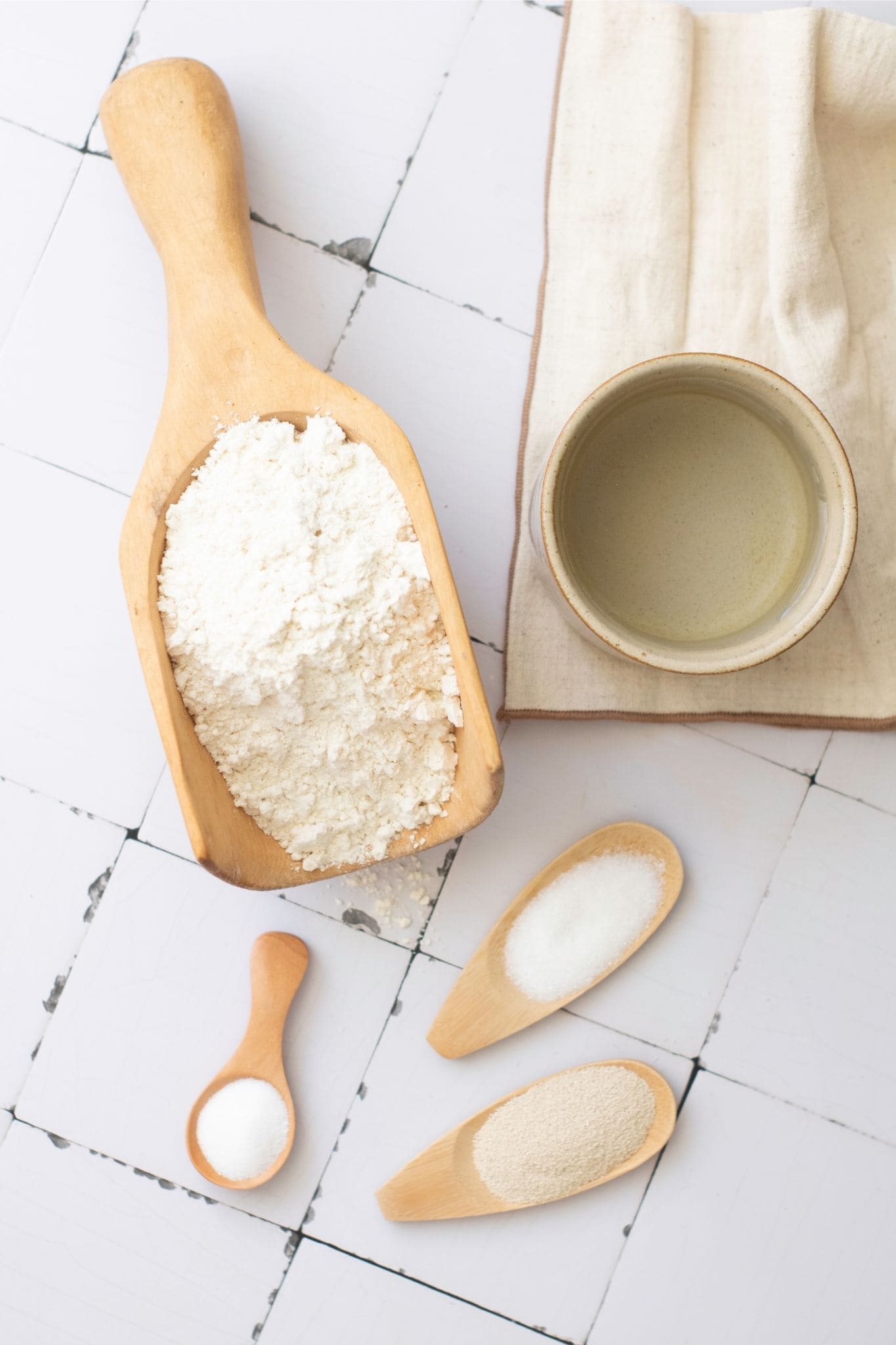 Ingredients of French Baguette recipe.