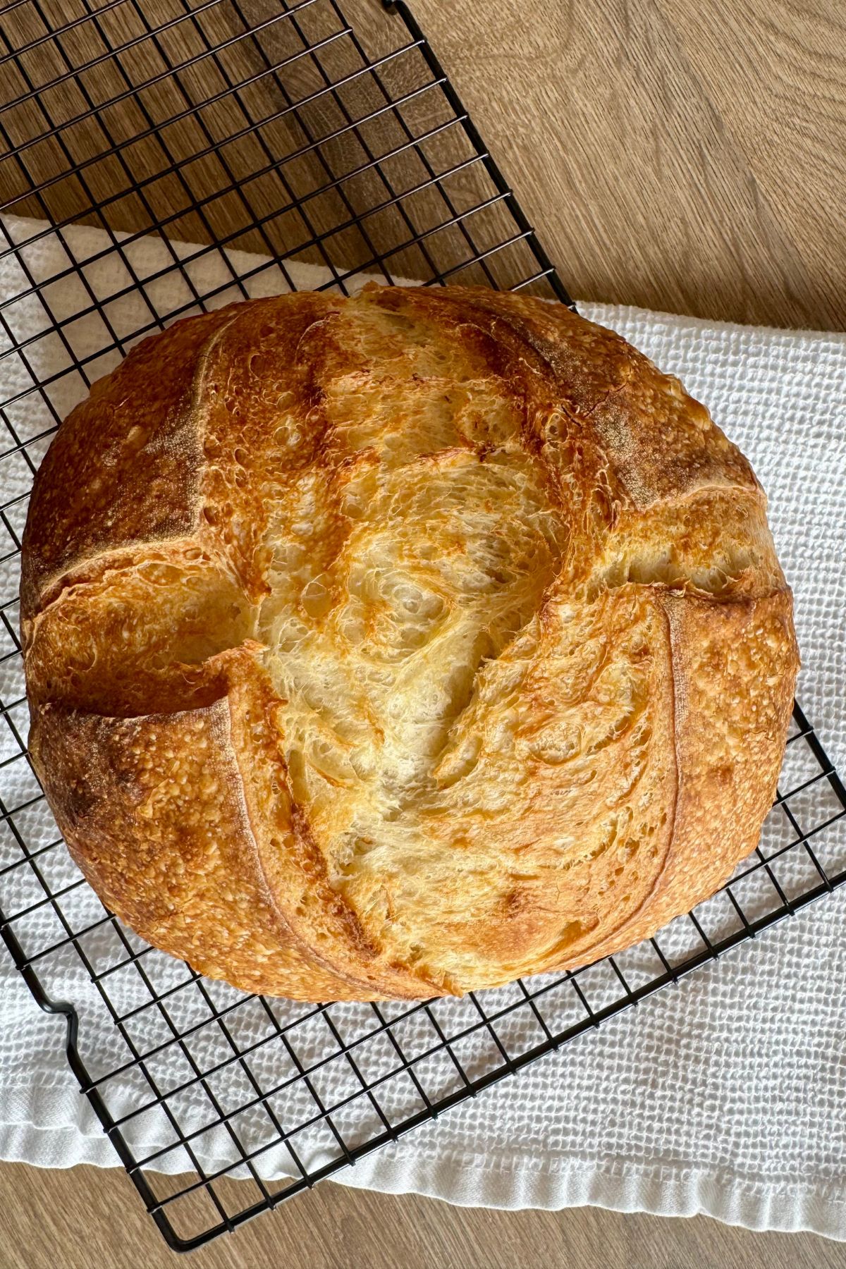 Sourdough bread, artisan bread, homemade bread with stretch and folds technique.