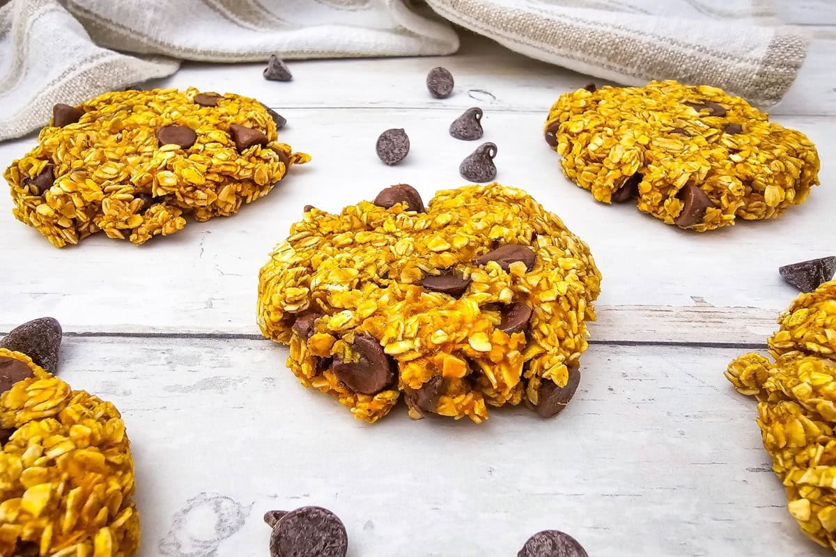 Delicious pumpkin oatmeal cookies with chocolate chips, perfect for fall treats.