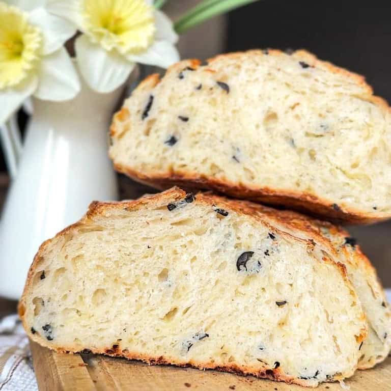 Olive and cheese sourdough bread with stretch and folds technique. Perfect for Mediterranean-inspire.