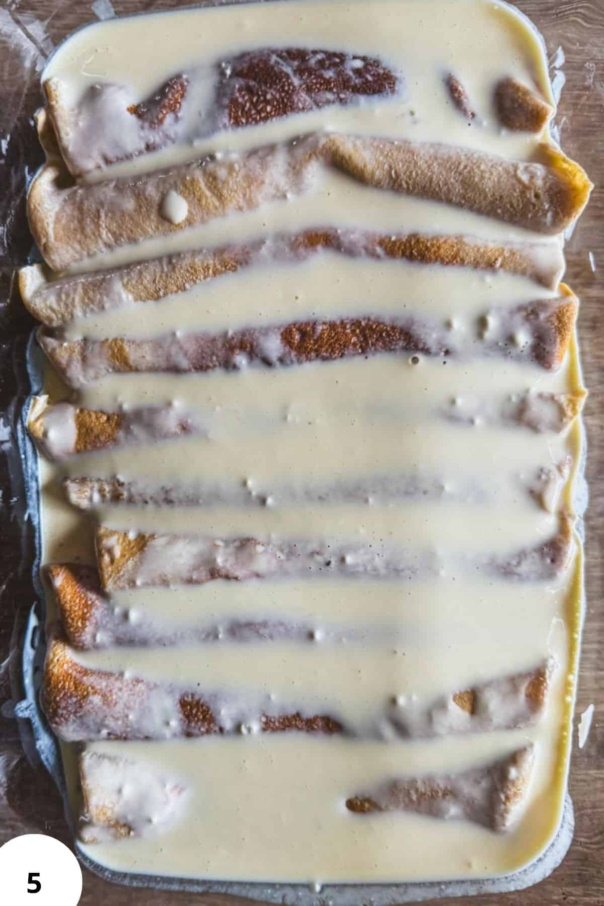 Crepes with sweet cheese filling and glaze, perfect for dessert or breakfast.
