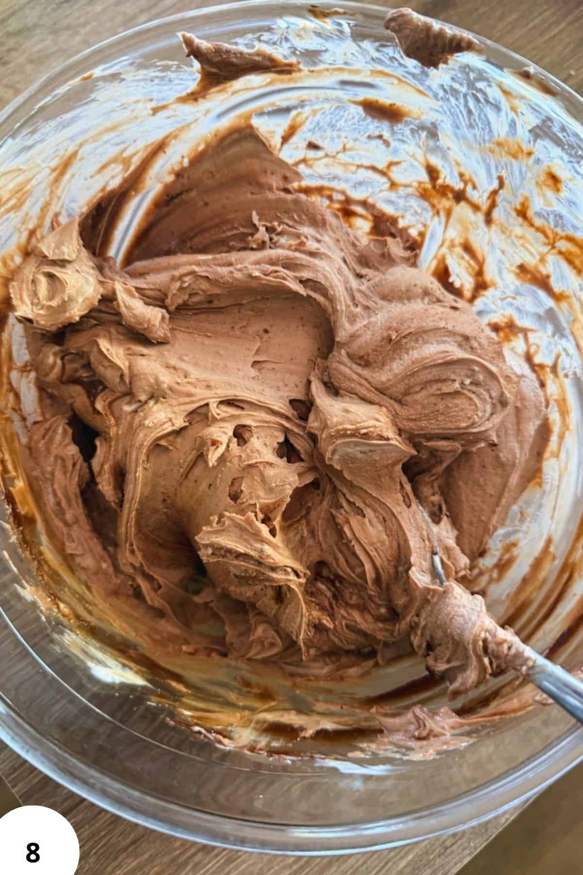 Rich chocolate and butter blend for bread making, ideal for stretch and folds technique.